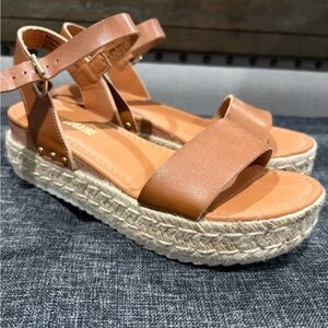 Tan Platform Espadrille Shoes with Ankle Strap